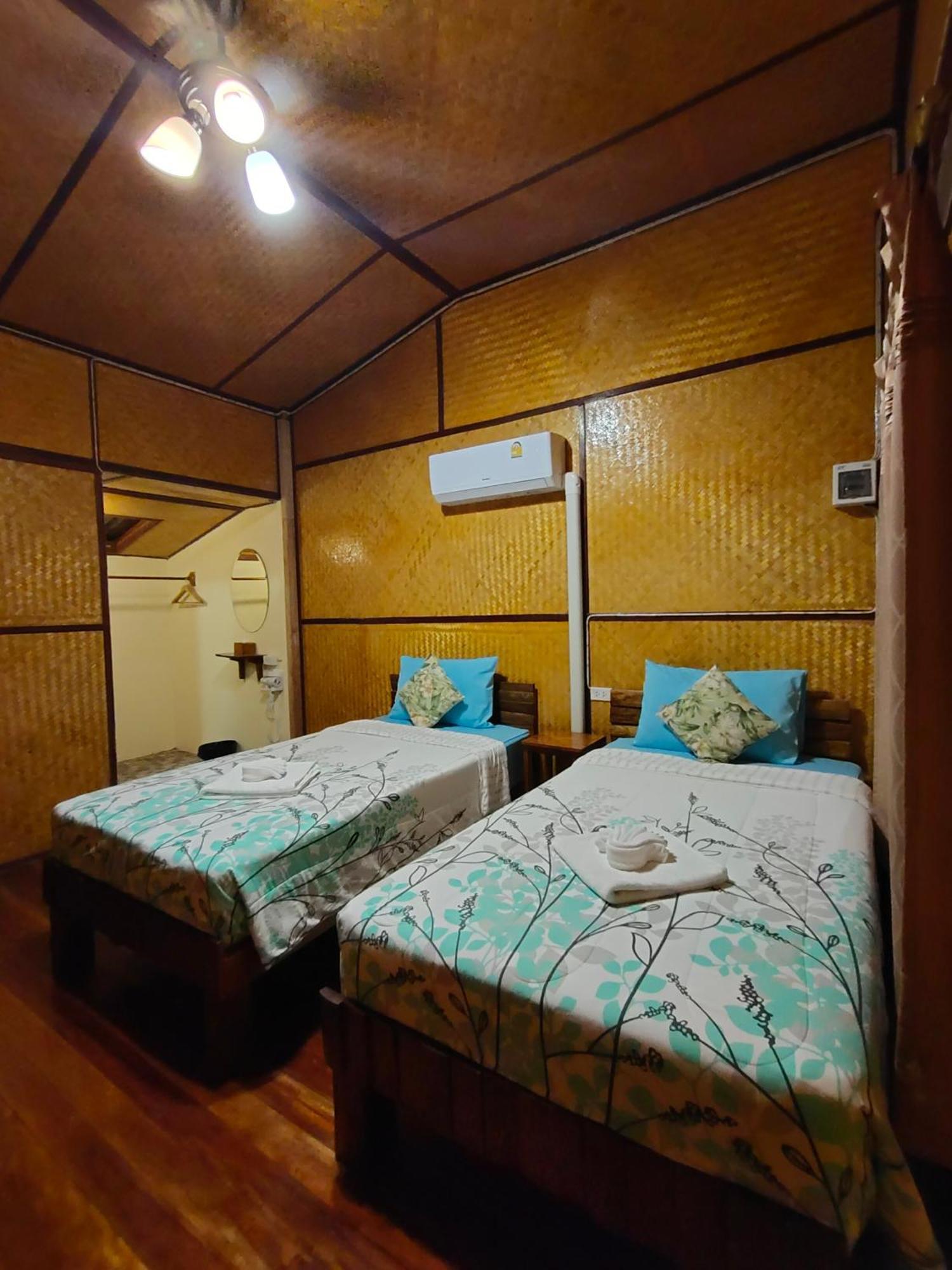 Bansuanphutarn Hotel Ban Pha Saeng Lang Exterior photo