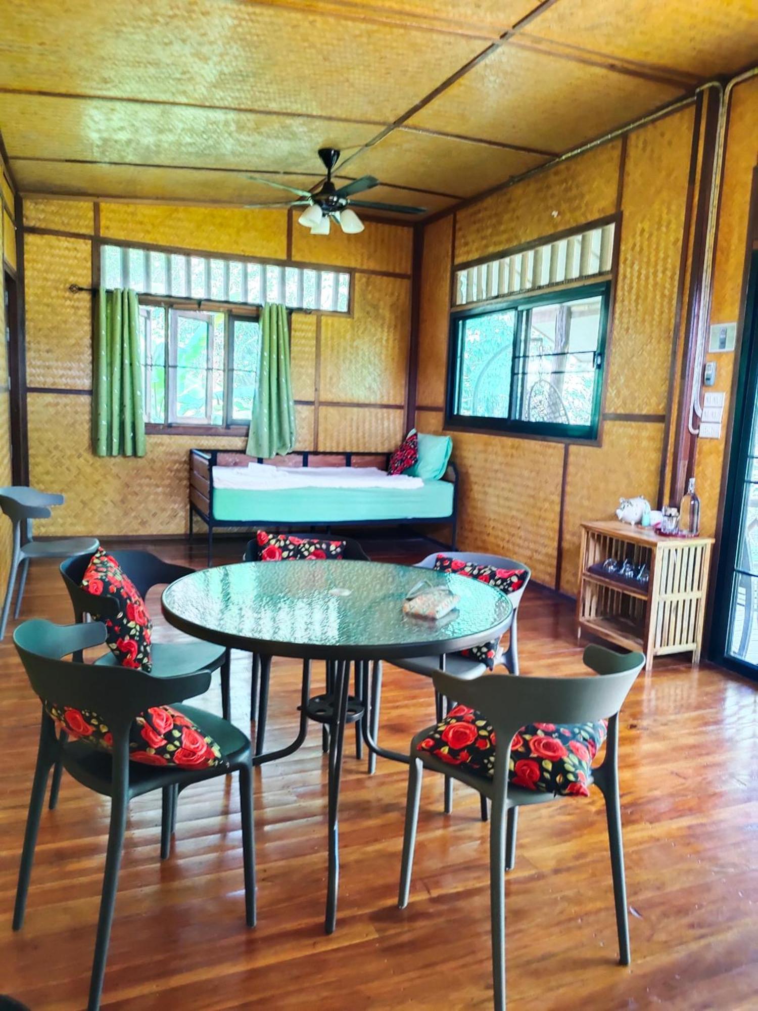 Bansuanphutarn Hotel Ban Pha Saeng Lang Exterior photo